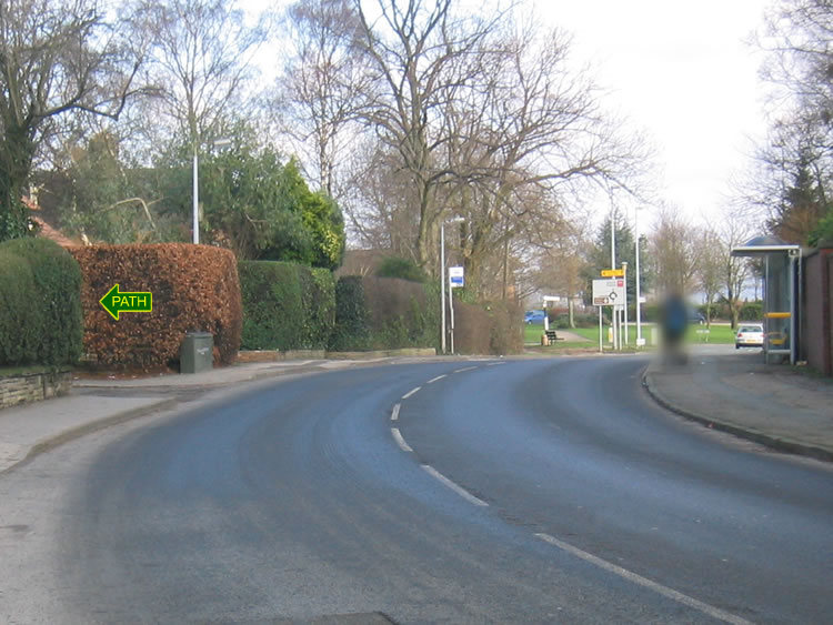 Photograph: Badly placed sign (approach from south)